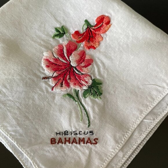 Vintage Set (4) Bahamas Embroidered Flowers Napkins - Picture 4 of 7